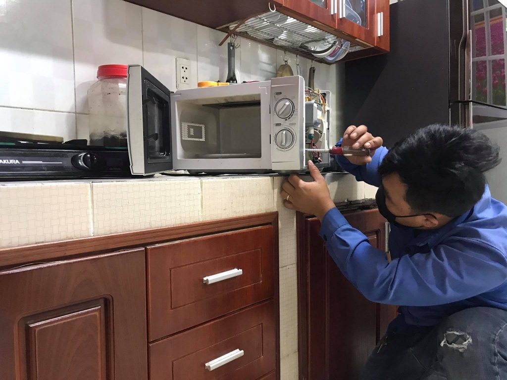 Sửa chữa lò vi sóng Panasonic - Hướng dẫn toàn diện để giữ lò luôn hoạt động hiệu quả