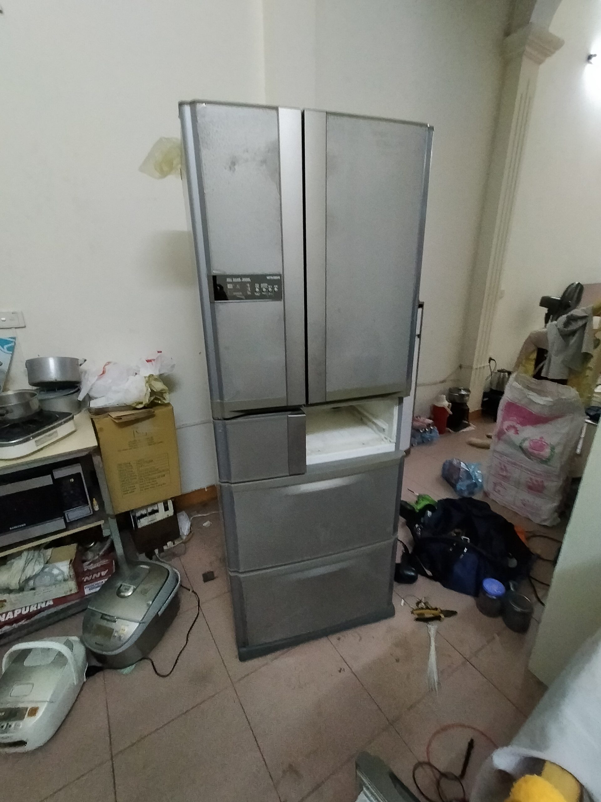 Sửa tủ lạnh Mitsubishi Nhật không làm đá – Nguyên nhân và cách khắc phục hiệu quả
