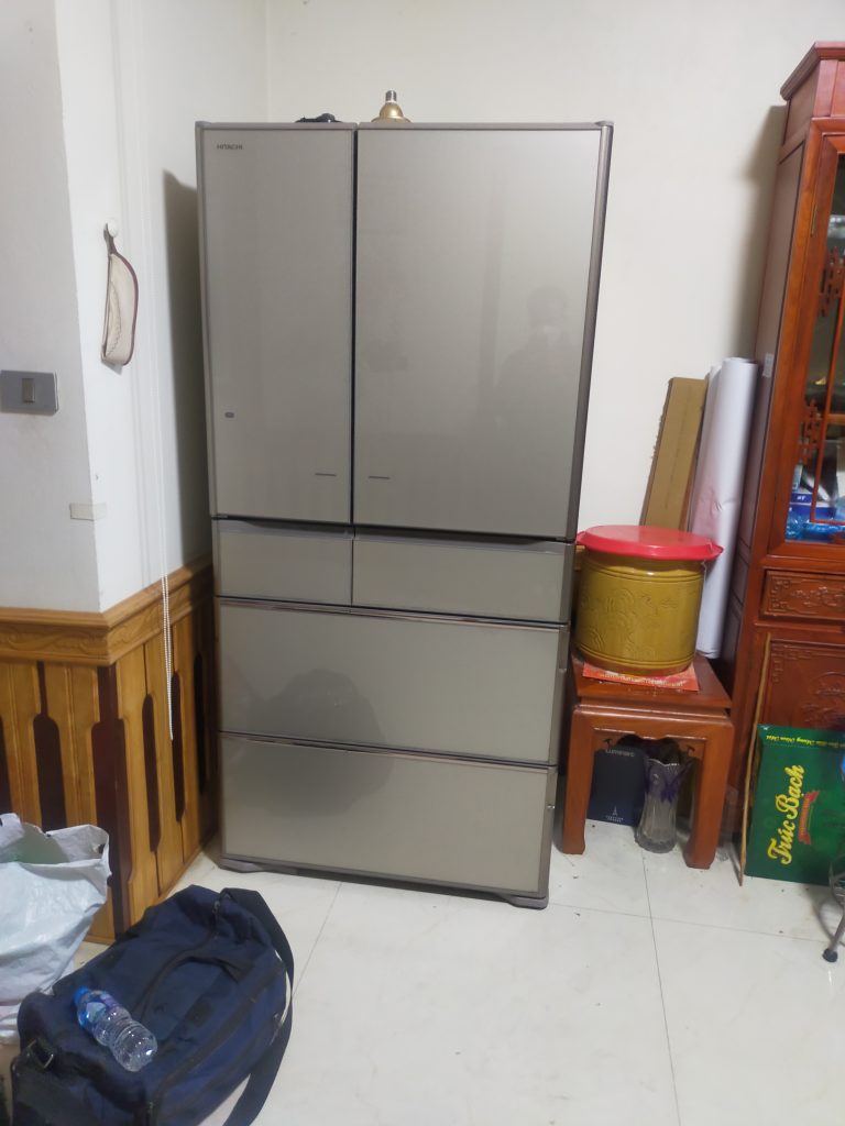 Tủ lanh hitachi mặt gương 7400