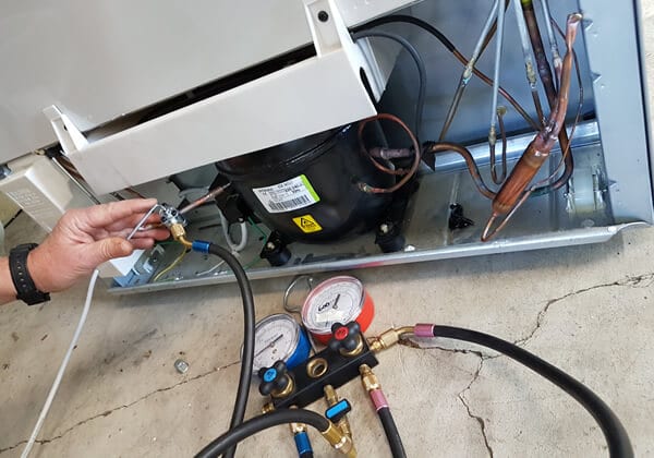 Thay lốc tủ lạnh âm sâu tại Hà Nội