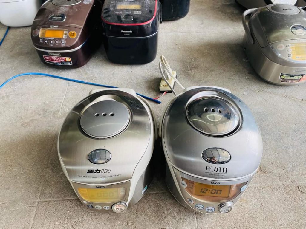 Giá sửa nồi cơm điện Nhật cắm nhầm điện – Những điều cần biết để bảo vệ thiết bị của bạn